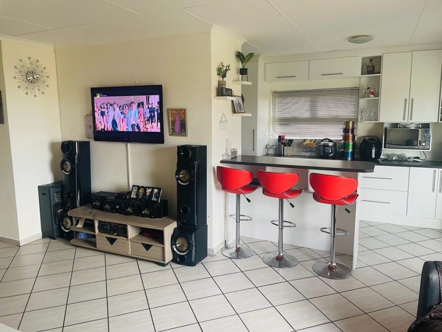 4 Bedroom Property for Sale in Kidds Beach Eastern Cape